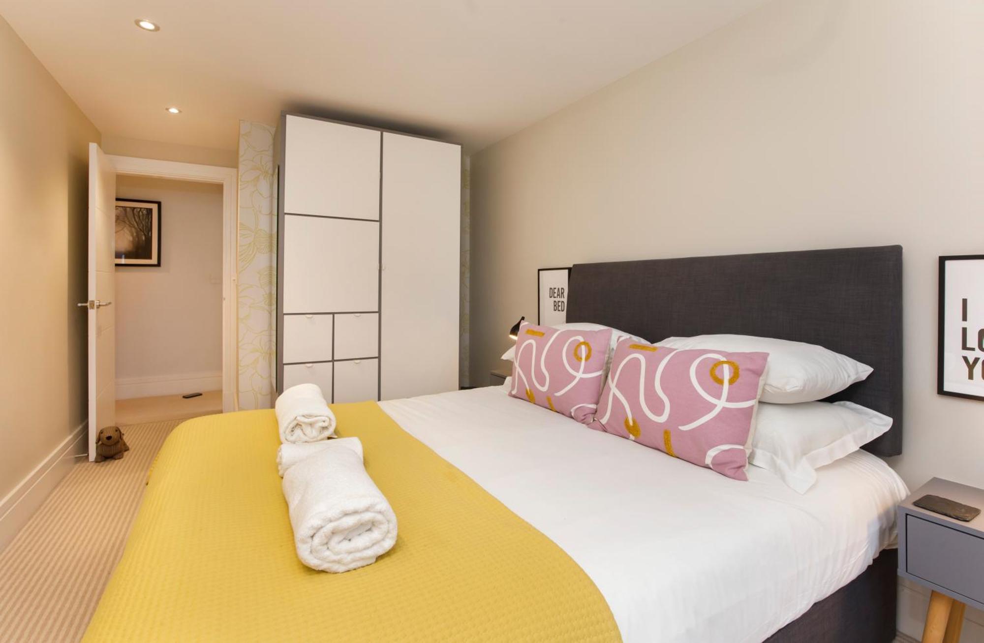 Compton Lodge Luxury Apartment-Free Parking York Exteriör bild