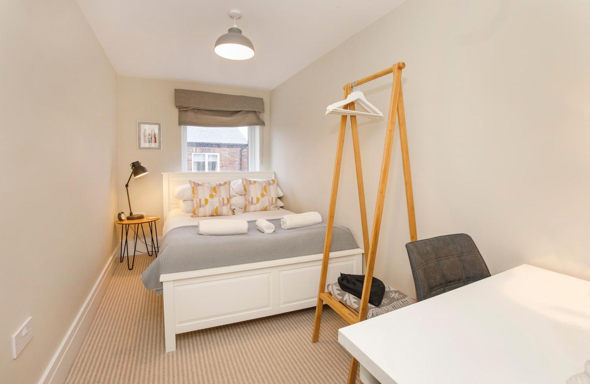 Compton Lodge Luxury Apartment-Free Parking York Exteriör bild
